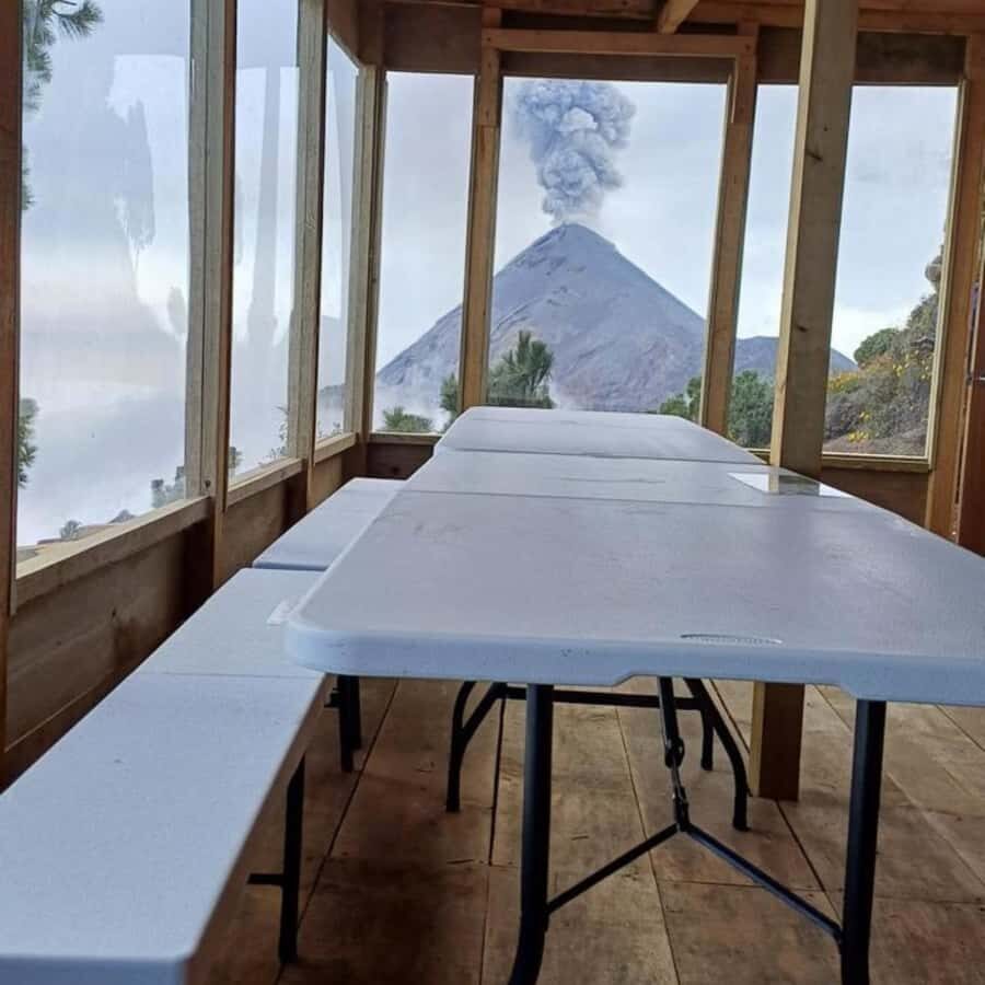 Antigua: 2-Day Acatenango Volcano Hike w/Local Guide & Meals - Guides and group flow: where things can get crowded
