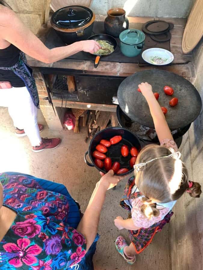 Antigua: Cooking Class with Local Family - Maritza and the small-group setup in Antigua