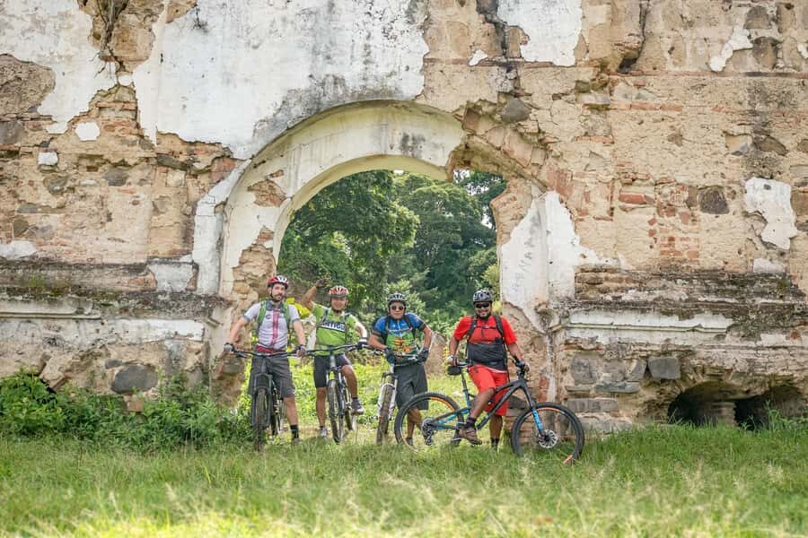 Antigua Guatemala: Half-Day Mountain Bike Tour with Guide - Passing the San Andrés ruins during the climb back up