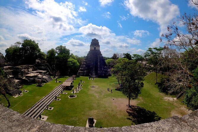 Basic Tour to Tikal Includes Transportation and Guide Service - Lake Petén Itzá stop: the quick photo break that sets the mood