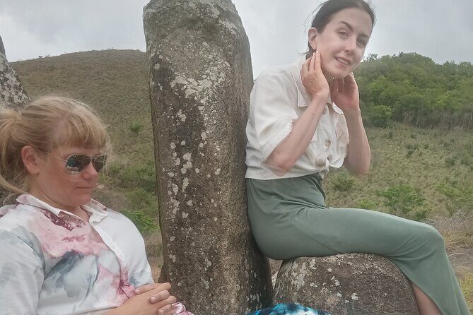 Caribbean Stonehenge - Hike on Green Castle Hill, Antigua. - Stop 1: Megaliths of Greencastle Hill and the archeoastronomy lesson