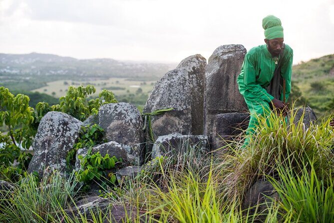 Caribbean Stonehenge - Hike on Green Castle Hill, Antigua. - The rest of your time: nature-hike guidance at a cultural heritage site