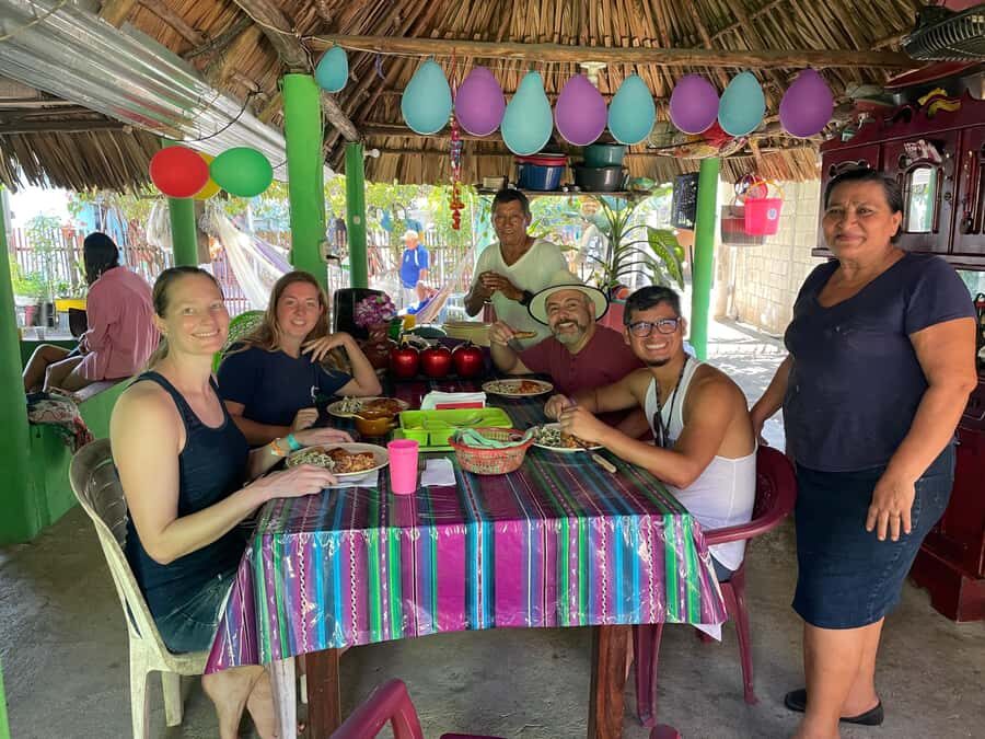 El Paredón: Traditional Cooking Class with a Local Family - A traditional salad that completes the plate