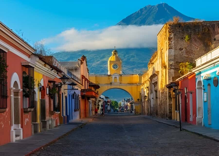 From Guatemala City, Tour to Antigua Guatemala - Morning Pickup: 8:00 am Start and the Drive Into Antigua