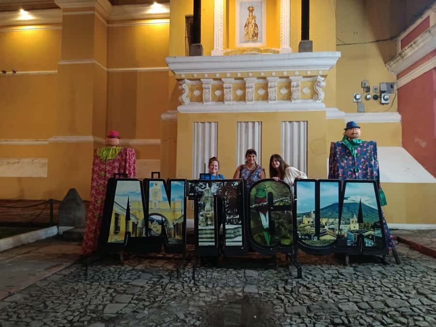 La Antigua Horror Stories Night Walking Tour - Antigua at night: where the legends feel local
