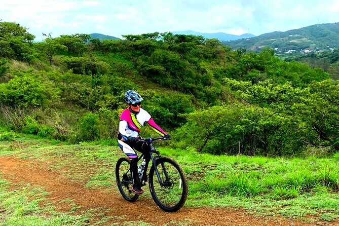 Mountain Bike Tour through Guatemala - Guatemala City at 5:00 am: why this day starts so early