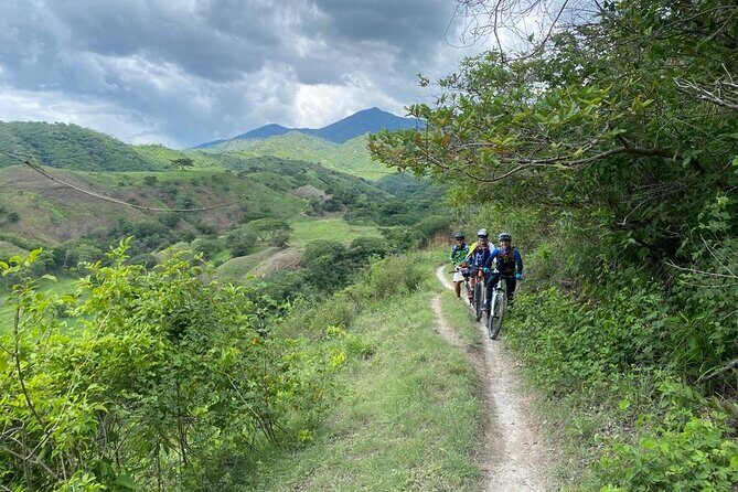 Mountain Bike Tour through Guatemala - Guides, paramedics, and marked safety: the support isn’t just a slogan