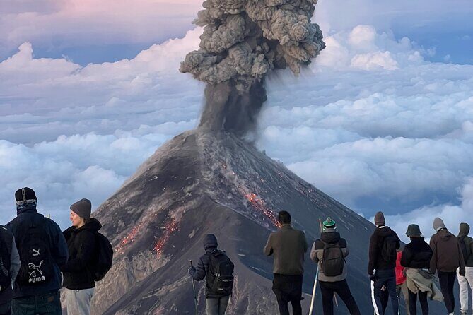 Overnight Adventure Hike Acatenango Volcano - Guides and group size: the difference between a hike and a scramble