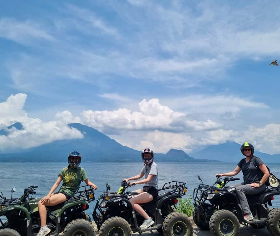 Panajachel: Lake Atitlán Sunset Tour - Ojo del Águila: the lookout where the lake opens wide