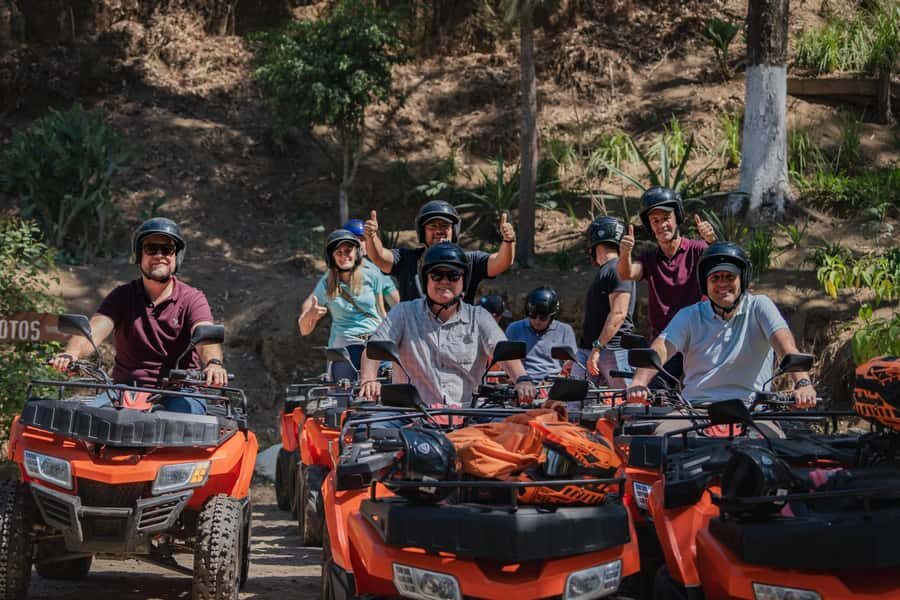 Tour hacia Hobbitenango en quad - Starting in Antigua: your short bike tour before the quad